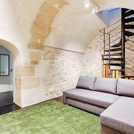 Authentic Apartment - 2Br-6P - Le Marais パリ エクステリア 写真